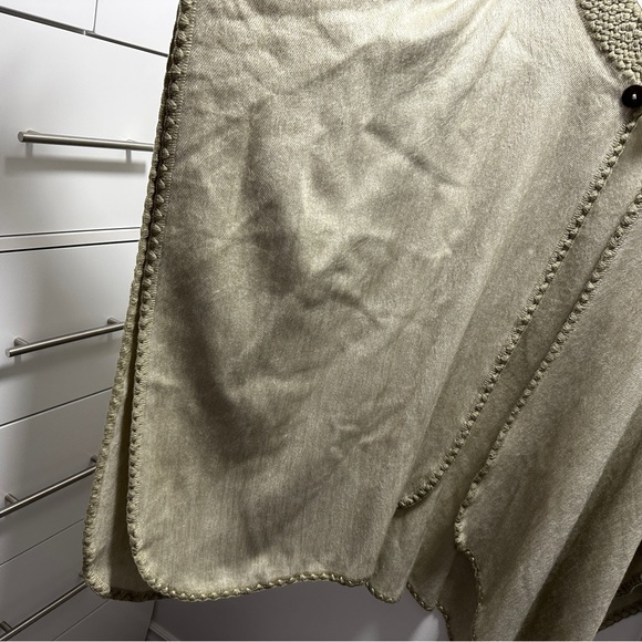 GOLDEN COLOR BABY ALPACA WOOL CAPE PONCHO WRAP SHAWL COAT HANDMADE IN ECUADOR - Picture 5 of 8